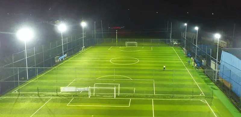 Projecteurs LED pour terrain de football