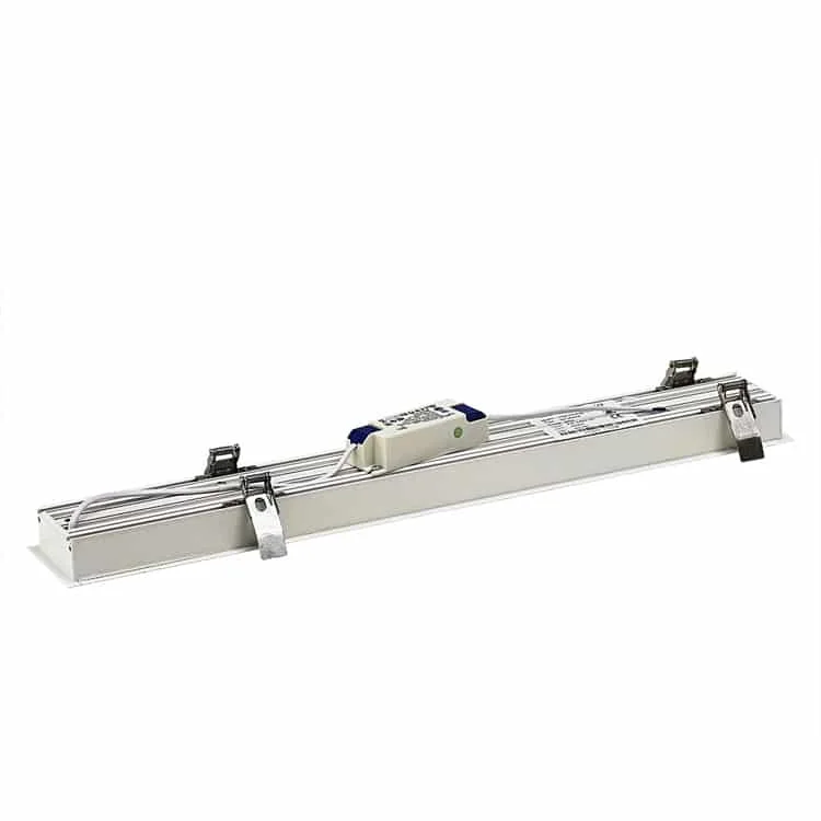 Luminaires linéaires encastrés pour faux plafond