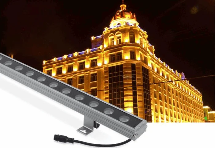 Luminaires LED lèche-mur : définir optique, distance et système de commande